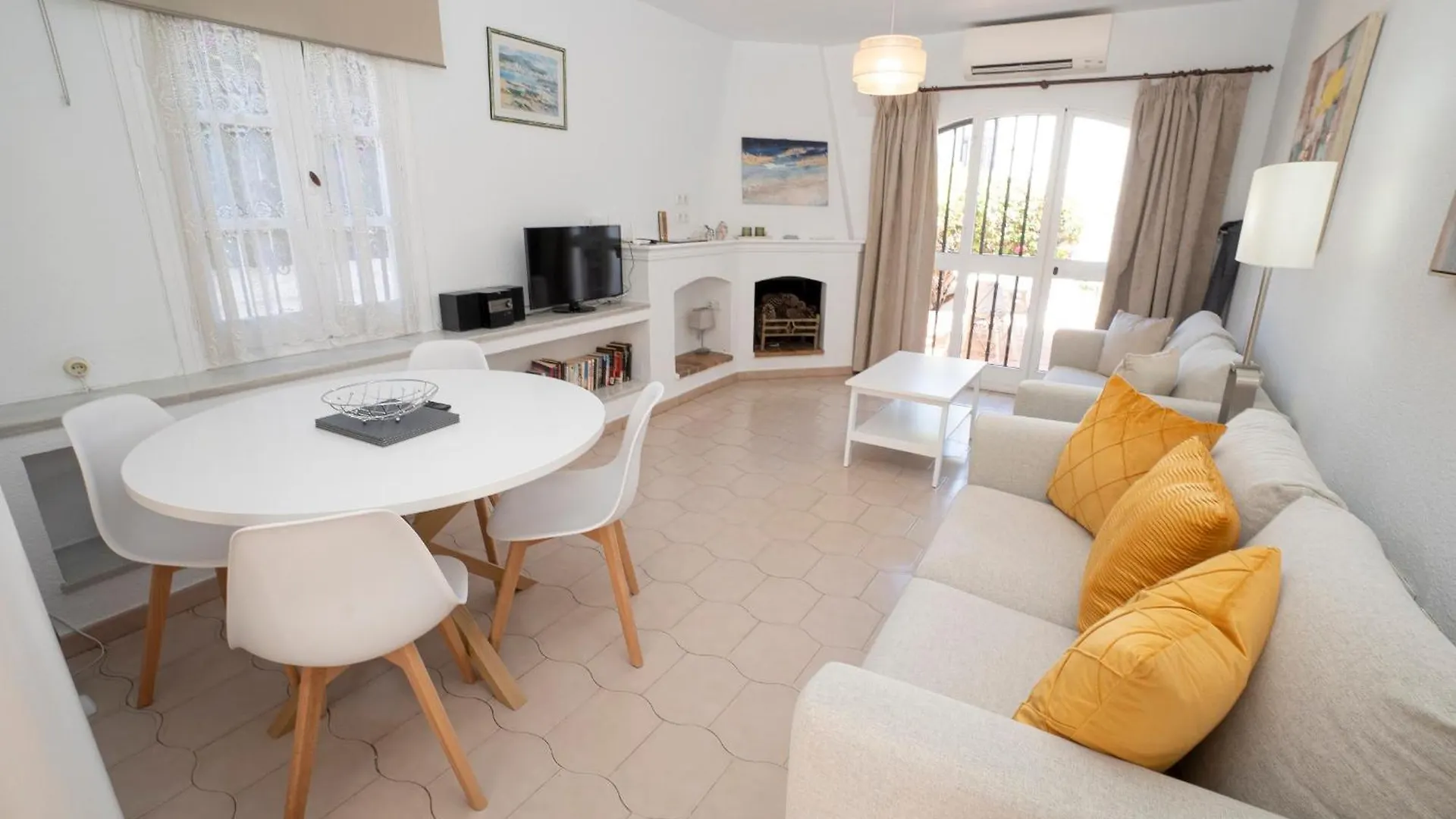 Vila Pinos 22 Menyber Nerja Prázdninový dům